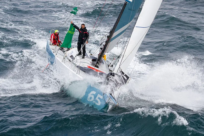Journal de bord : le Class40 YODA au FASTNET